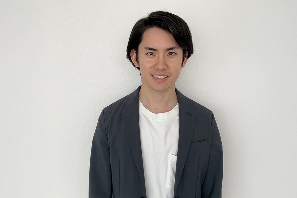 代表取締役  佐藤